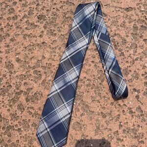 NWT crown and Ivy mens silk tie